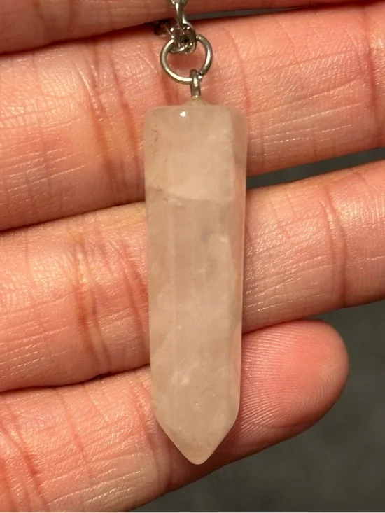 Rose Quartz Crystal Point Pendant Necklace on Silver Chain - Picture 3 of 4